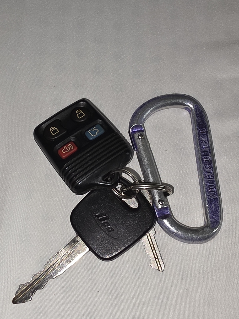 '05 Ford Focus Engine Car Key - Picture 2 of 4